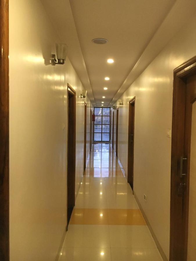 Shirpur Hotel Sairaj Palace المظهر الخارجي الصورة