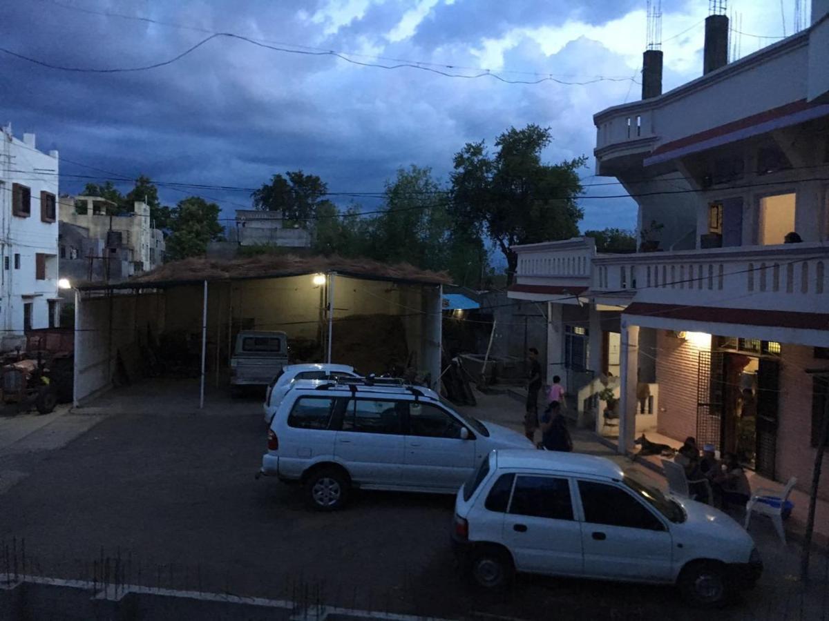Shirpur Hotel Sairaj Palace المظهر الخارجي الصورة